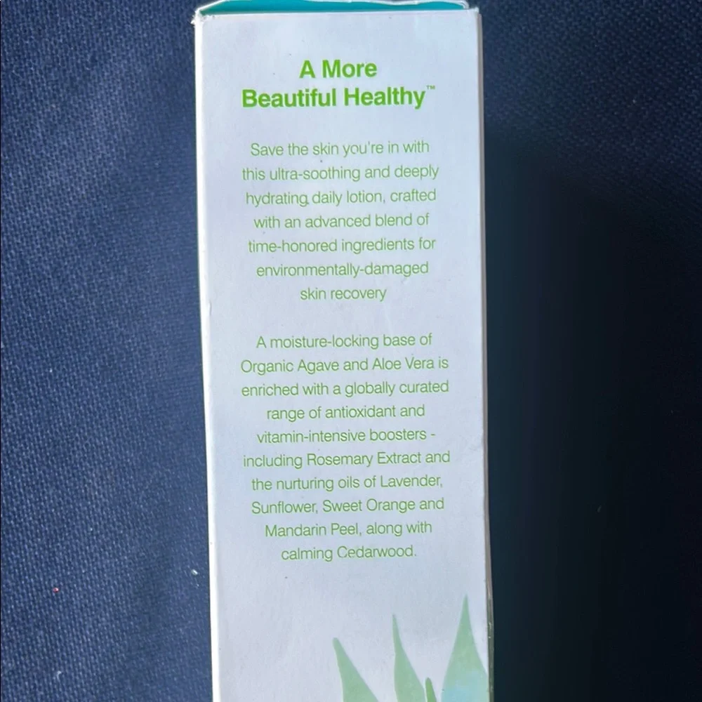 COOLA Radical Recovery‎ Moisturizing Lotion with Green Accents